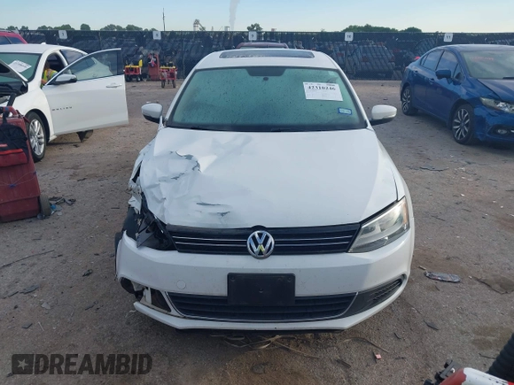2013 Volkswagen Jetta SE с VIN 3VWDX7AJ9DM447830, выставлен на аукционе IAAI как лот 42310246 с пробегом 160 874 миль миль и . История ставок и продаж доступна на DreamBid. Изображение 12.