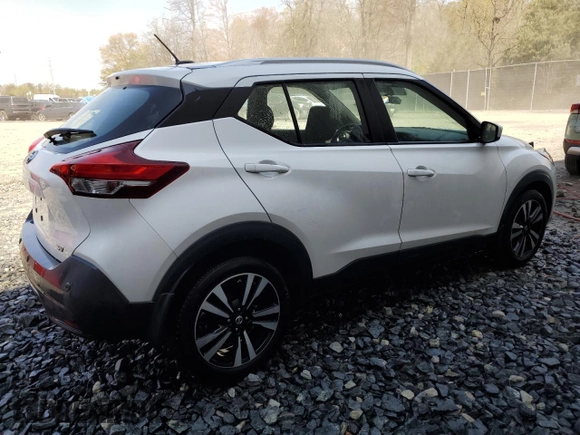 2020 Nissan Kicks SV with VIN 3N1CP5CVXLL551494, listed as a Copart auction lot 52724495 with 112,585 mi miles and Salvage Title. Bid and sale history available at carsss.com. Image 3.