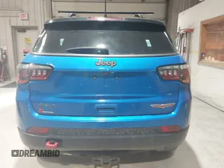 2018 Jeep Compass Trailhawk with VIN 3C4NJDDB3JT234529, listed as a IAAI auction lot 41973123 with 173,559 mi miles and . Bid and sale history available at DreamBid. Image 16.