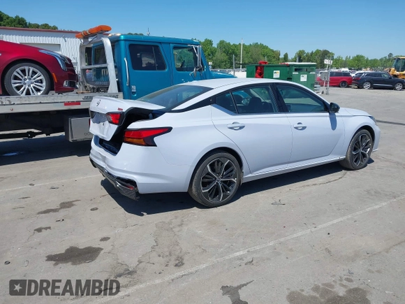 2025 Nissan Altima SR with VIN 1N4BL4CV6SN362215, listed as a IAAI auction lot 42057026 with 3,467 mi miles and . Bid and sale history available at DreamBid. Image 4.