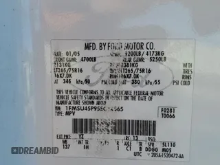 2005 Ford Excursion Eddie Bauer z VIN 1FMSU45P95EC14565, wystawiony jako Copart lot #84520134 z przebiegiem 276 698 mil mil oraz Szkoda całkowita • Salvage title. Historia ofert i sprzedaży dostępna na DreamBid. Obrazek 12.