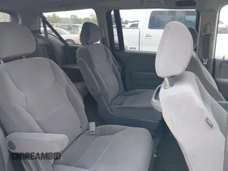 2007 Honda Odyssey LX with VIN 5FNRL38227B138348, listed as a IAAI auction lot 41960805 with 177,069 mi miles. Bid and sale history available at carsss.com. Image 8.
