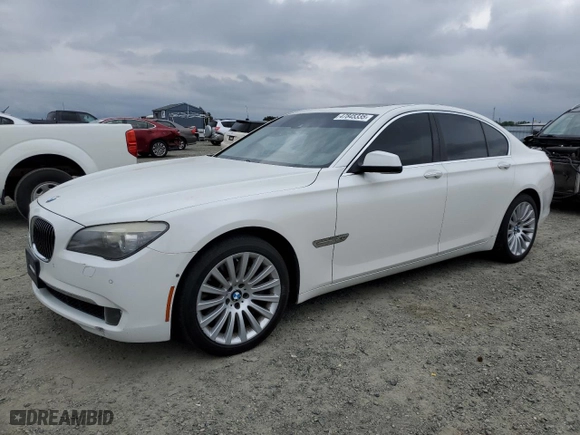 2012 BMW 7 Series 750i xDrive with VIN WBAKC6C56CDX99416, listed as a Copart auction lot 47845335 with 114,198 mi miles and Salvage Title. Bid and sale history available at carsss.com. Image 1.