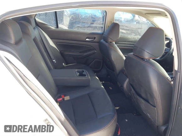 2019 Nissan Altima 2.5 SR with VIN 1N4BL4CV0KC120287, listed as a IAAI auction lot 41580295 with 103,339 mi miles. Bid and sale history available at carsss.com. Image 8.