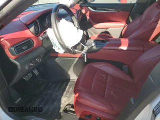 2018 Maserati Levante S GranSport z VIN ZN661YUS4JX268509, wystawiony jako Copart lot #84695894 z przebiegiem 94 048 mil mil oraz Szkoda całkowita • Salvage title. Historia ofert i sprzedaży dostępna na DreamBid. Obrazek 7.