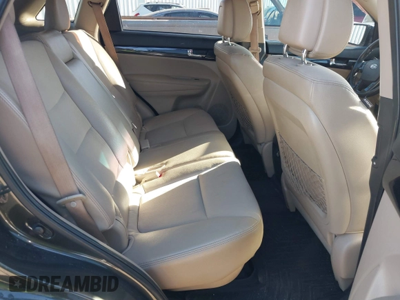 2011 Kia Sorento EX with VIN 5XYKUDA25BG093924, listed as a IAAI auction lot 41648802 with 221,355 mi miles. Bid and sale history available at carsss.com. Image 8.