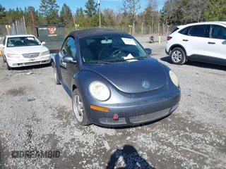 2006 Volkswagen Beetle z VIN 3VWRF31Y46M325300, wystawiony jako IAAI lot #41456975 z przebiegiem 137 598 mil mil oraz . Historia ofert i sprzedaży dostępna na DreamBid. Obrazek 1.