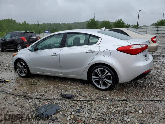 2016 Kia Forte EX z VIN KNAFZ4A87G5550317, wystawiony jako Copart lot #52009755 z przebiegiem 107 404 mil mil oraz Nie do naprawy • Non repairable. Historia ofert i sprzedaży dostępna na DreamBid. Obrazek 2.