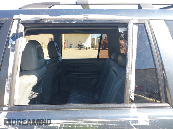 2004 Honda Pilot EX with VIN 5FNYF185X4B009044, listed as a IAAI auction lot 42175686 with 227,861 mi miles and . Bid and sale history available at DreamBid. Image 13.
