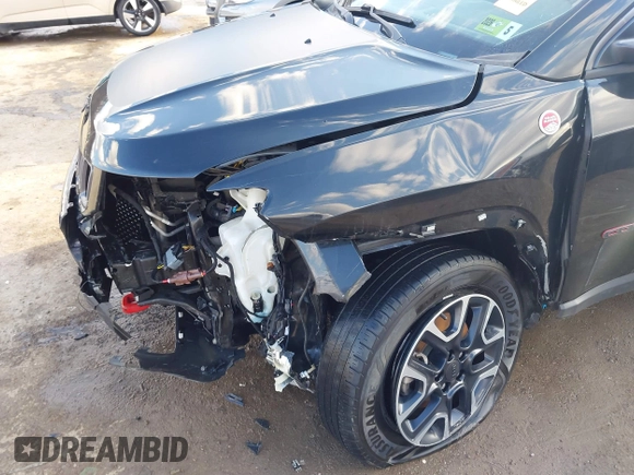 2019 Jeep Compass Trailhawk with VIN 3C4NJDDBXKT671364, listed as a IAAI auction lot 41655974 with 104,252 mi miles and . Bid and sale history available at carsss.com. Image 19.