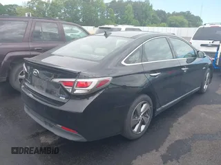 2017 Hyundai Sonata Limited with VIN KMHE34L10HA055090, listed as a IAAI auction lot 42206364 with 110,521 mi miles and . Bid and sale history available at DreamBid. Image 4.