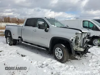 2022 Chevrolet Silverado 3500HD LTZ with VIN 1GC4YUEY3NF128303, listed as a Copart auction lot 83775884 with 25,331 mi miles and Salvage Title. Bid and sale history available at carsss.com. Image 4.