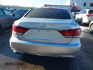 2013 Lexus LS 460 z VIN JTHCL5EF5D5019441, wystawiony jako IAAI lot #41267136 z przebiegiem 185 549 mil mil oraz . Historia ofert i sprzedaży dostępna na DreamBid. Obrazek 16.