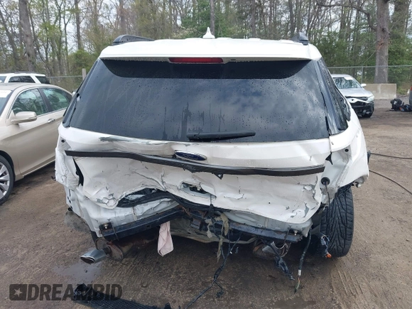 2018 Ford Explorer XLT with VIN 1FM5K8D81JGA17361, listed as a IAAI auction lot 41845265 with 105,891 mi miles and . Bid and sale history available at carsss.com. Image 16.