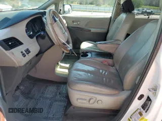 2013 Toyota Sienna XLE AAS with VIN 5TDYK3DC9DS381000, listed as a Copart auction lot 51326005 with 254,701 mi miles and Clean Title. Bid and sale history available at DreamBid. Image 7.