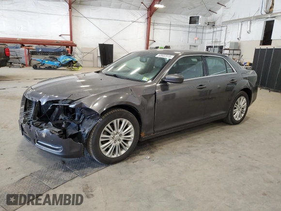 2014 Chrysler 300 z VIN 2C3CCARG2EH128807, wystawiony jako Copart lot #53932515 z przebiegiem 420 915 mil mil oraz Szkoda całkowita • Salvage title. Historia ofert i sprzedaży dostępna na DreamBid. Obrazek 1.