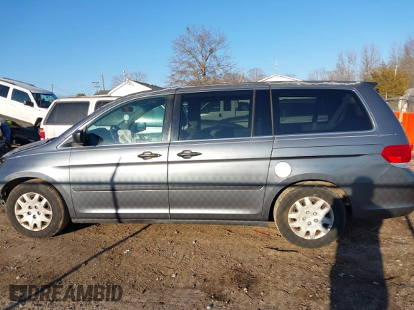 2010 Honda Odyssey LX with VIN 5FNRL3H28AB026712, listed as a IAAI auction lot 41281625 with 223,905 mi miles. Bid and sale history available at carsss.com. Image 14.