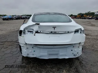 2022 Tesla Model S with VIN 5YJSA1E59NF488969, listed as a Copart auction lot 53686495 with 20,040 mi miles and Salvage Title. Bid and sale history available at DreamBid. Image 6.