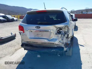 2011 Kia Sorento EX with VIN 5XYKUDA28BG104771, listed as a IAAI auction lot 41875456 with 137,340 mi miles. Bid and sale history available at carsss.com. Image 6.