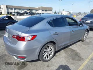 2018 Acura ILX with VIN 19UDE2F3XJA005235, listed as a IAAI auction lot 41842272 with 36,304 mi miles. Bid and sale history available at carsss.com. Image 4.
