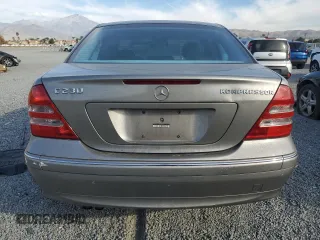 2003 Mercedes-Benz C 230 Kompressor with VIN WDBRF40J83A498208, listed as a Copart auction lot 82316794 with 253,174 mi miles and Salvage Title. Bid and sale history available at DreamBid. Image 6.