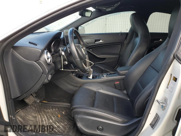 2016 Mercedes-Benz CLA 250 z VIN WDDSJ4EB0GN331817, wystawiony jako Copart lot #87554195 z przebiegiem 98 161 mil mil oraz Szkoda całkowita • Salvage title. Historia ofert i sprzedaży dostępna na DreamBid. Obrazek 7.