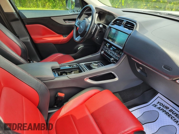 2020 Jaguar F-Pace 25t Checkered Flag Edition z VIN SADCP2FX4LA616988, wystawiony jako IAAI lot #42837127 z przebiegiem 107 925 mil mil oraz . Historia ofert i sprzedaży dostępna na DreamBid. Obrazek 5.