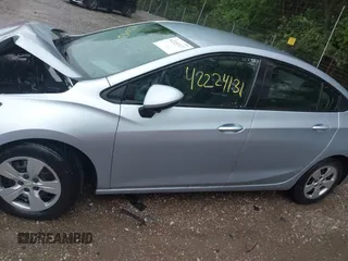 2017 Chevrolet Cruze LS z VIN 1G1BC5SM0H7158444, wystawiony jako IAAI lot #42224131 z przebiegiem 95 547 mil mil oraz . Historia ofert i sprzedaży dostępna na DreamBid. Obrazek 14.