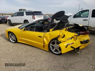 1995 Pontiac Firebird Trans Am z VIN 2G2FV32P6S2225763, wystawiony jako Copart lot #69555203 z przebiegiem 126 643 mil mil oraz Szkody całkowita. Historia ofert i sprzedaży dostępna na DreamBid. Obrazek 2.