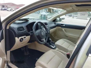 2013 Volkswagen Jetta TDI w/Sunroof & Nav with VIN 3VWPL7AJ1DM666998, listed as a IAAI auction lot 42483201 with 137,861 mi miles and . Bid and sale history available at DreamBid. Image 5.