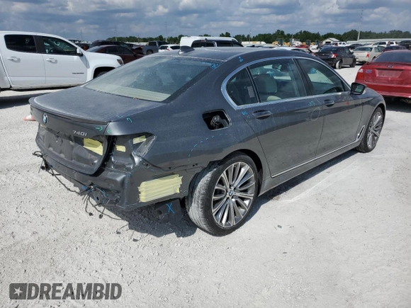 2018 BMW 7 Series 740i xDrive with VIN WBA7E4C51JGV23905, listed as a Copart auction lot 46949643 with 33,842 mi miles. Bid and sale history available at carsss.com. Image 3.