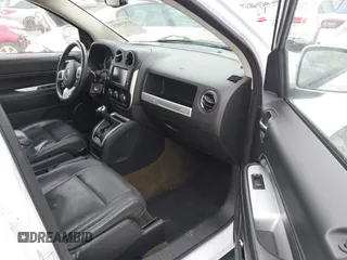 2016 Jeep Compass Latitude with VIN 1C4NJCEA6GD760796, listed as a IAAI auction lot 41559015 with 152,109 mi miles and . Bid and sale history available at DreamBid. Image 5.