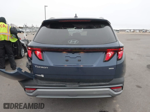 2025 Hyundai Tucson SEL with VIN 5NMJBCDE4SH451263, listed as a IAAI auction lot 41834478 with 3,432 mi miles and . Bid and sale history available at carsss.com. Image 16.