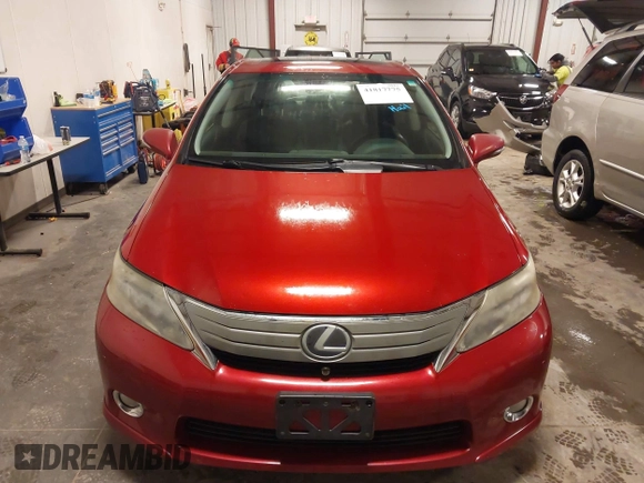 2010 Lexus HS 250h z VIN JTHBB1BA3A2005521, wystawiony jako IAAI lot #41817775 z przebiegiem 233 086 mil mil oraz . Historia ofert i sprzedaży dostępna na DreamBid. Obrazek 12.
