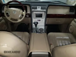 2005 Lincoln Navigator Luxury with VIN 5LMFU28545LJ24815, listed as a Copart auction lot 82611304 with 188,592 mi miles and Salvage Title. Bid and sale history available at carsss.com. Image 8.
