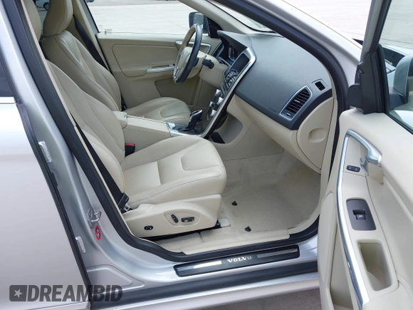 2016 Volvo XC60 T5 Drive-E Premier с VIN YV440MDK0G2784762, выставлен на аукционе IAAI как лот 42159471 с пробегом 59 951 миль миль и . История ставок и продаж доступна на DreamBid. Изображение 5.
