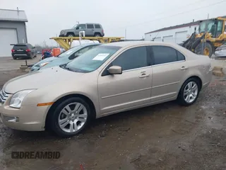 2008 Ford Fusion SEL with VIN 3FAHP08128R101909, listed as a IAAI auction lot 41568253 with 121,382 mi miles. Bid and sale history available at carsss.com. Image 14.