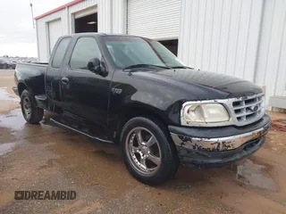 2000 Ford F-150 XL z VIN 2FTZX0720YCA56681, wystawiony jako IAAI lot #41594419 z przebiegiem 225 570 mil mil oraz . Historia ofert i sprzedaży dostępna na DreamBid. Obrazek 1.