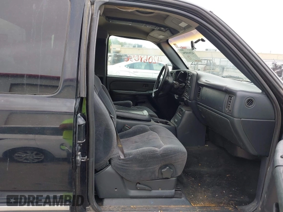 2000 Chevrolet Silverado 1500 LT with VIN 1GCEK19T9YE419272, listed as a IAAI auction lot 42068056 with 306,066 mi miles and . Bid and sale history available at DreamBid. Image 5.