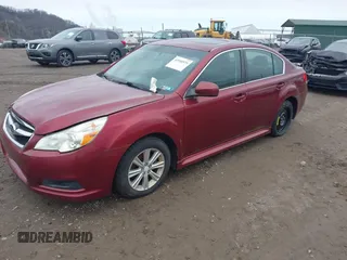2010 Subaru Legacy Premium All-Weather Anniversary z VIN 4S3BMBG67A3241167, wystawiony jako IAAI lot #41950979 z przebiegiem 168 617 mil mil oraz . Historia ofert i sprzedaży dostępna na DreamBid. Obrazek 2.