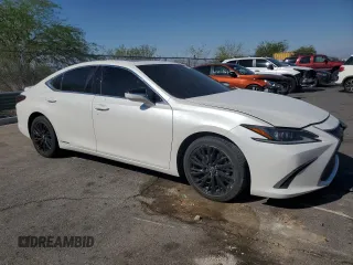 2020 Lexus ES 300h with VIN 58AD21B10LU007586, listed as a Copart auction lot 60130325 with 68,851 mi miles and Salvage title. Bid and sale history available at DreamBid. Image 4.