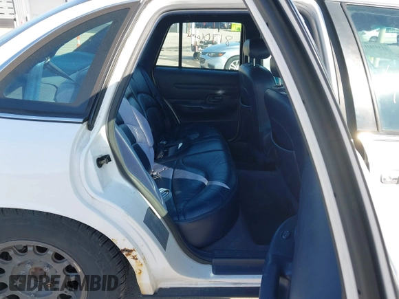 1995 Ford Crown Victoria LX с VIN 2FALP74W3SX123480, выставлен на аукционе IAAI как лот 41737431 с пробегом Не указан миль и . История ставок и продаж доступна на DreamBid. Изображение 8.