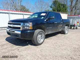 2009 Chevrolet Silverado 1500 LS with VIN 3GCEC13C69G222754, listed as a IAAI auction lot 41629544 with 195,186 mi miles. Bid and sale history available at carsss.com. Image 2.