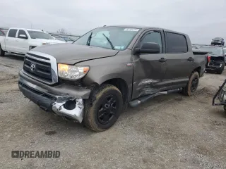 2010 Toyota Tundra z VIN 5TFDY5F11AX098858, wystawiony jako Copart lot #85125194 z przebiegiem 127 845 mil mil oraz Szkoda całkowita • Salvage title. Historia ofert i sprzedaży dostępna na DreamBid. Obrazek 1.