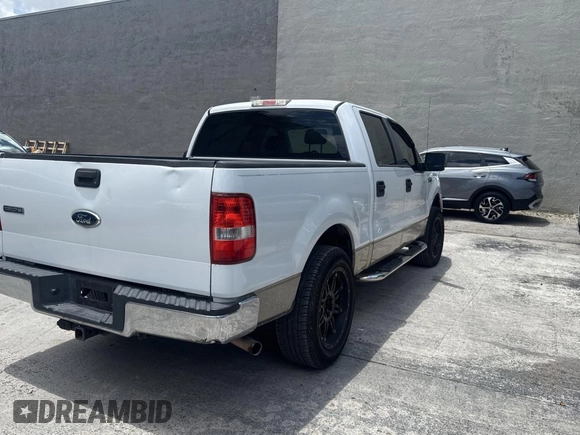2008 Ford F-150 XLT with VIN 1FTPW12568FB43720, listed as a Copart auction lot 62142215 with 1,873,193 mi miles and Clean title. Bid and sale history available at DreamBid. Image 4.