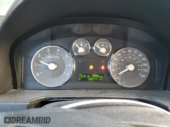 2008 Mercury Milan Premier with VIN 3MEHM08ZX8R663886, listed as a Copart auction lot 37327954 with 180,711 mi miles and Clean Title. Bid and sale history available at carsss.com. Image 9.