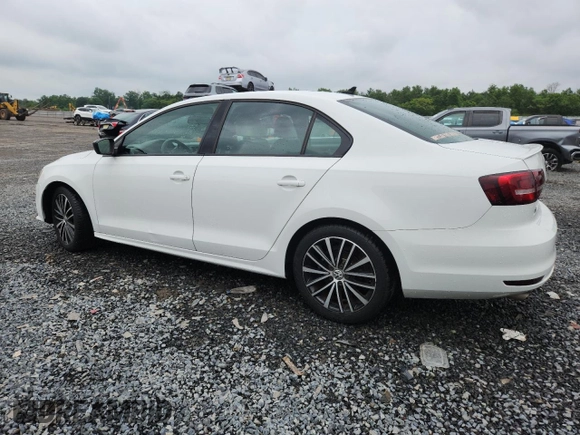 2015 Volkswagen Jetta SE z VIN 3VWD17AJ7FM220222, wystawiony jako Copart lot #62866345 z przebiegiem 68 273 mil mil oraz Szkoda całkowita • Salvage title. Historia ofert i sprzedaży dostępna na DreamBid. Obrazek 2.
