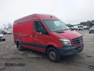2015 Mercedes-Benz Sprinter Cargo with VIN WD3PE7CC4FP160584, listed as a IAAI auction lot 41174020 with 178,952 mi miles. Bid and sale history available at carsss.com. Image 1.