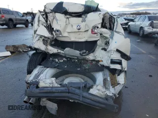2005 Volkswagen Jetta Sedan 2.5L with VIN 3VWSG71K85M641623, listed as a Copart auction lot 84705244 with 135,685 mi miles and Salvage Title. Bid and sale history available at carsss.com. Image 6.