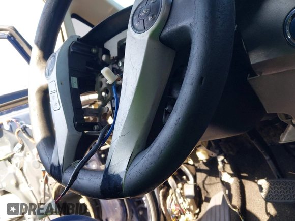 2015 Toyota Prius Four with VIN JTDKN3DU5F1954853, listed as a IAAI auction lot 40617411 with Not provided miles and . Bid and sale history available at DreamBid. Image 6.